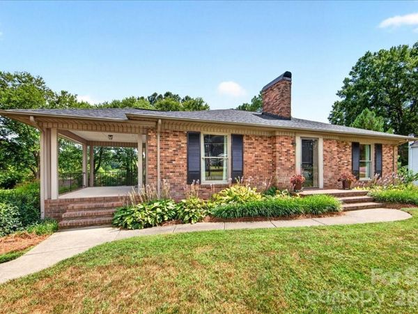 104 2nd Avenue NE, Catawba, NC 28609