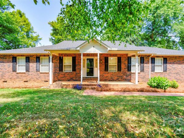 5573 Lennox Drive , Kings Mountain, NC 28086