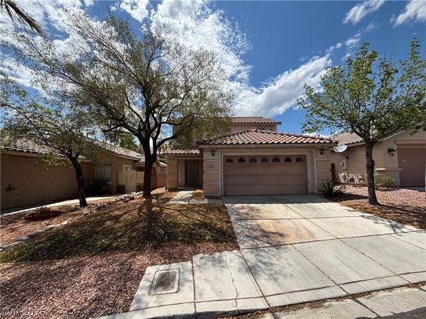 3237 Little Stream Street , Las Vegas, NV 89135