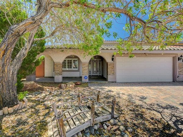 3880 Leisure Lane, Las Vegas, NV 89103