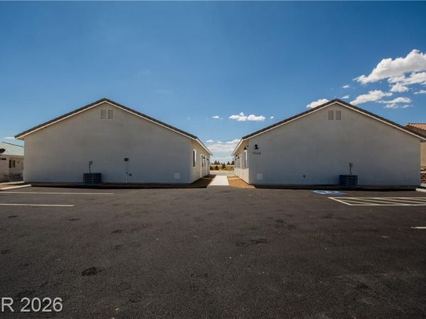 1060 Hall Avenue, Pahrump, NV 89048