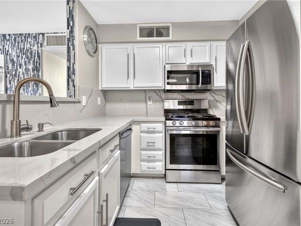 3078 Tarpon Drive , Unit 203, Las Vegas, NV 89120