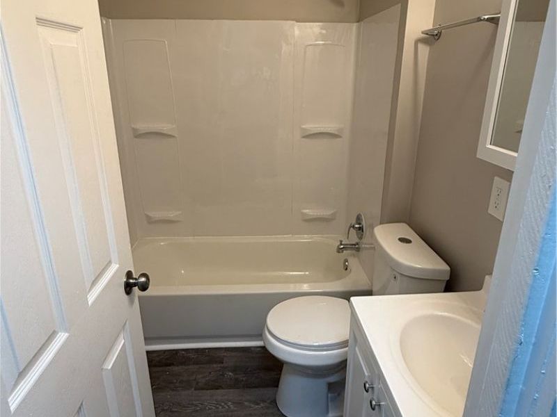 11824 Honeydale Avenue, Cleveland, OH 44120 Photo 17