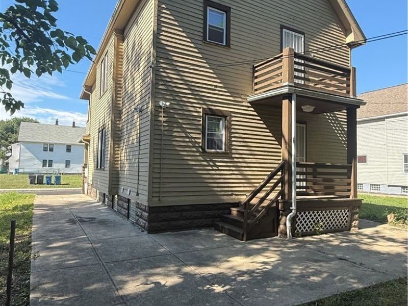 11824 Honeydale Avenue, Cleveland, OH 44120 Photo 46