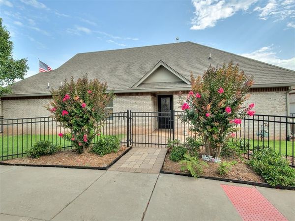 119 Rue De Montserrat , Norman, OK 73071