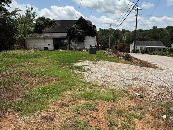 20 Cedar Bend St, Sparta, TN 38583