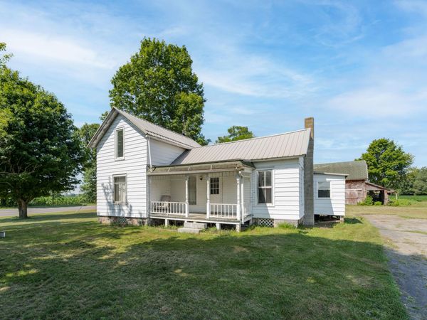 1076 Burbank Road, Quincy, MI 49082