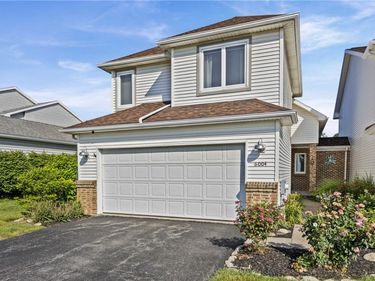 6004 Calm Lake Drive, Farmington, NY 14425