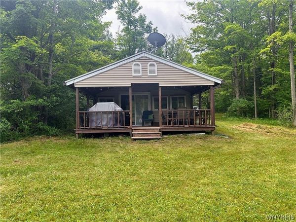 69 Foxtrail, Varysburg, NY 14167