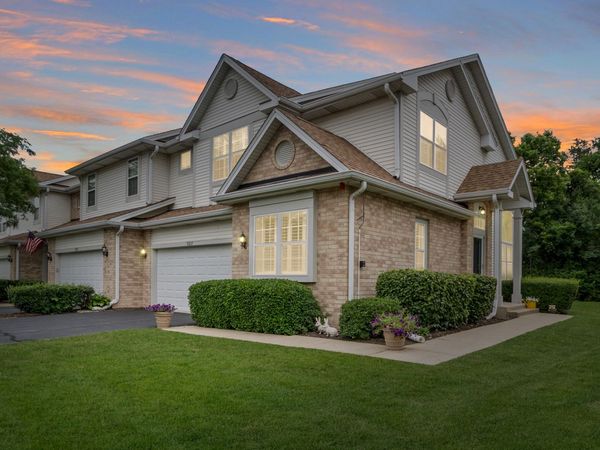 9237 WATERFALL GLEN Boulevard , Darien, IL 60561