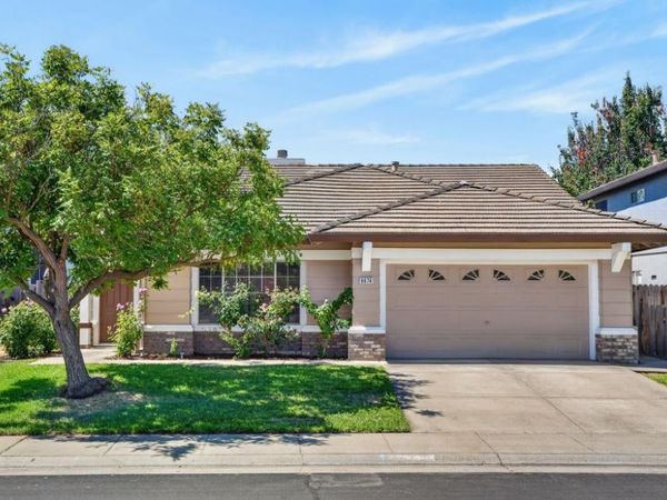 8874 Mandalay Way, Elk Grove, CA 95624