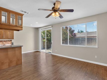 8874 Mandalay Way, Elk Grove, CA 95624 Photo