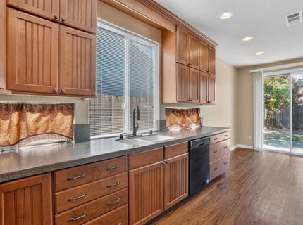 8874 Mandalay Way, Elk Grove, CA 95624 Photo