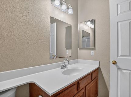 8874 Mandalay Way, Elk Grove, CA 95624 Photo