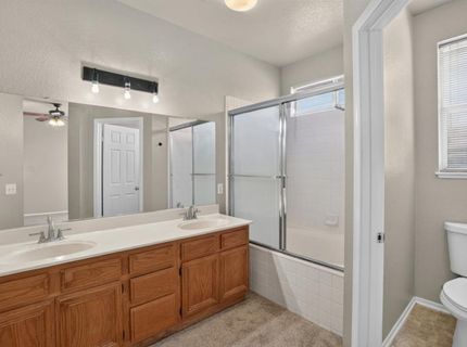 8874 Mandalay Way, Elk Grove, CA 95624 Photo