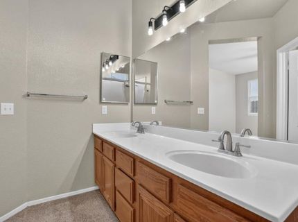 8874 Mandalay Way, Elk Grove, CA 95624 Photo