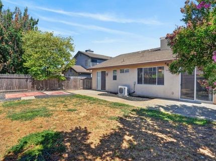 8874 Mandalay Way, Elk Grove, CA 95624 Photo
