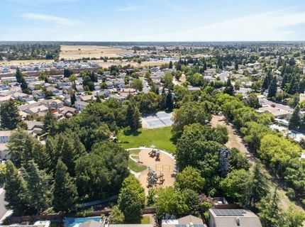 8874 Mandalay Way, Elk Grove, CA 95624 Photo