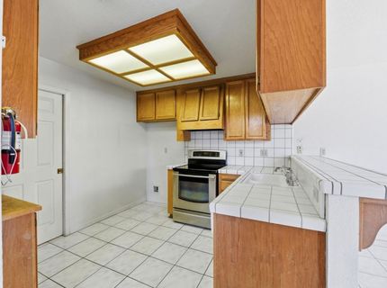 632 Florin Rd, Sacramento, CA 95831 Photo
