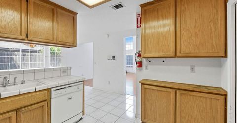 632 Florin Rd, Sacramento, CA 95831 Photo