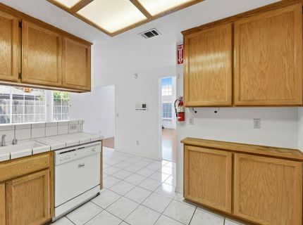 632 Florin Rd, Sacramento, CA 95831 Photo