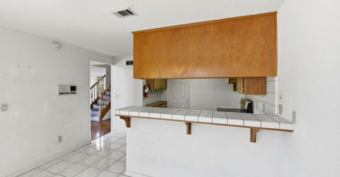 632 Florin Rd, Sacramento, CA 95831 Photo