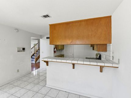 632 Florin Rd, Sacramento, CA 95831 Photo