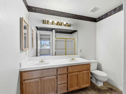 632 Florin Rd, Sacramento, CA 95831 Photo