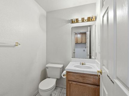 632 Florin Rd, Sacramento, CA 95831 Photo
