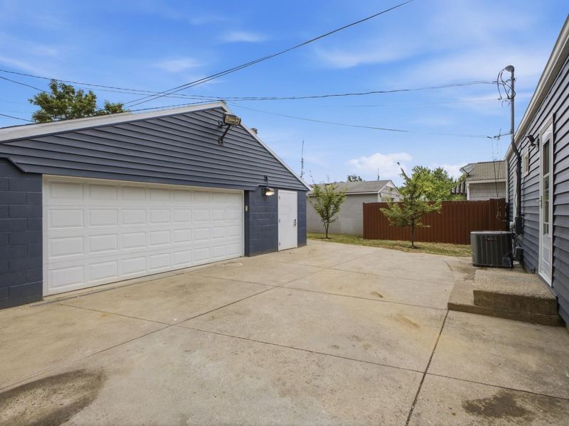 165 Demorest Avenue, Columbus, OH 43204 Photo 34