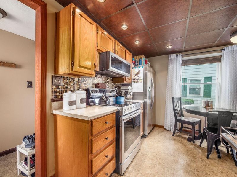 3774 Eisenhower Road, Columbus, OH 43224 Photo 11