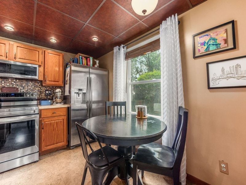 3774 Eisenhower Road, Columbus, OH 43224 Photo 13