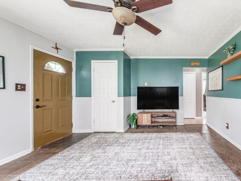 3774 Eisenhower Road, Columbus, OH 43224 Photo 9