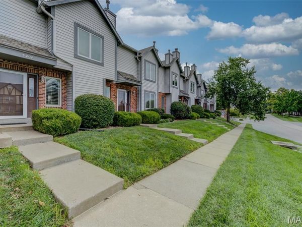 3207 Sherman Park Drive , St Charles, MO 63303