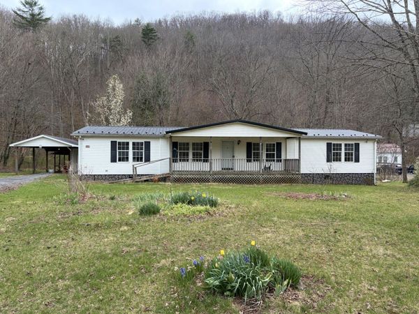 43700 E Midland Trl, White Sulphur Springs, WV 24986