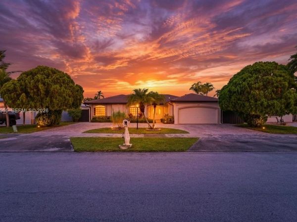 15336 SW 172nd Ter , Miami, FL 33187