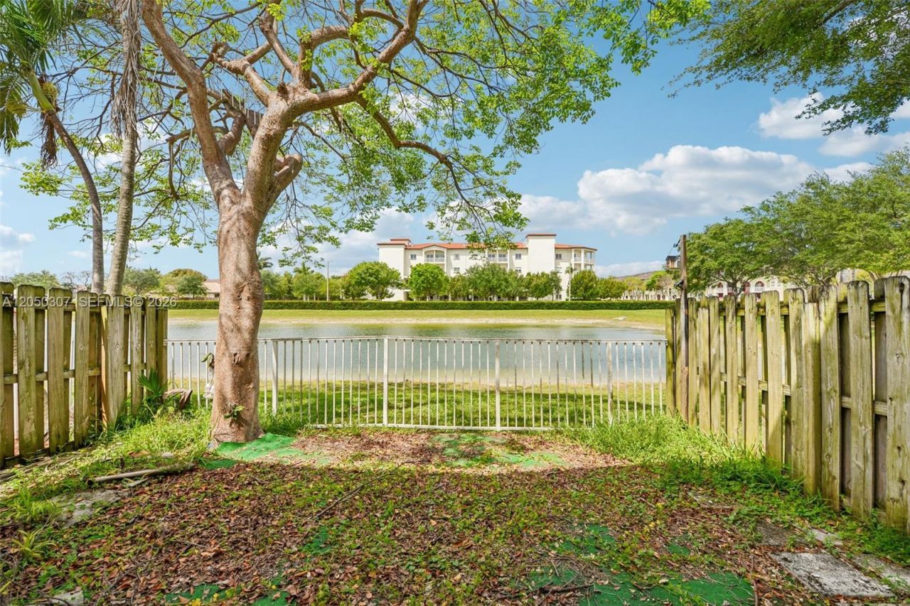 8188 NW 108th Pl , Doral, FL 33178 Photo