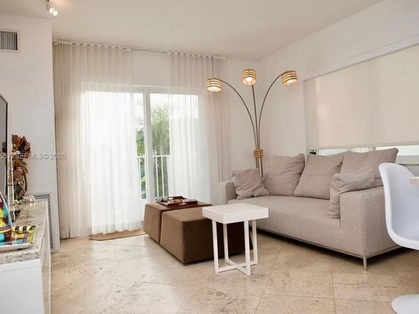 1420 Pennsylvania Ave , Unit 210, Miami Beach, FL 33139