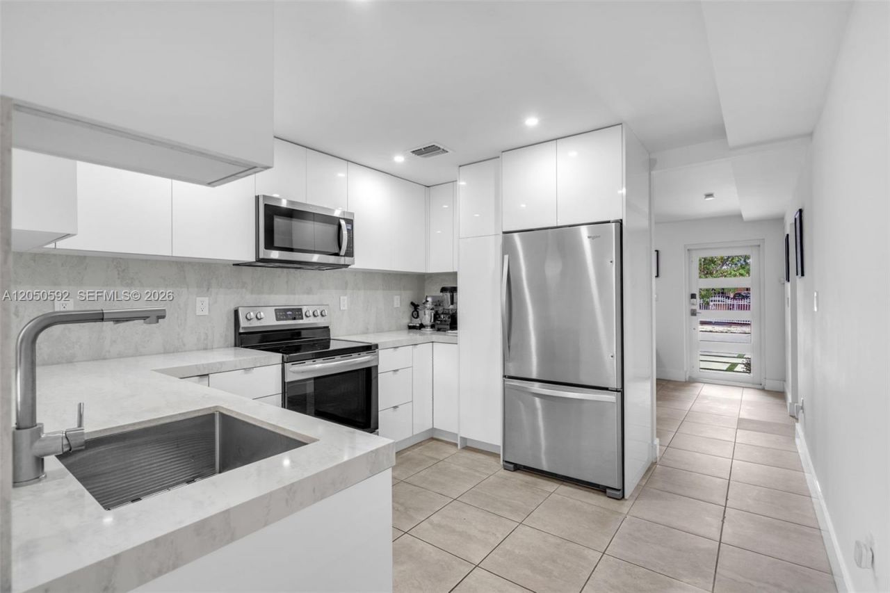 12685 NW Miami Ct, North Miami, FL 33168 Photo