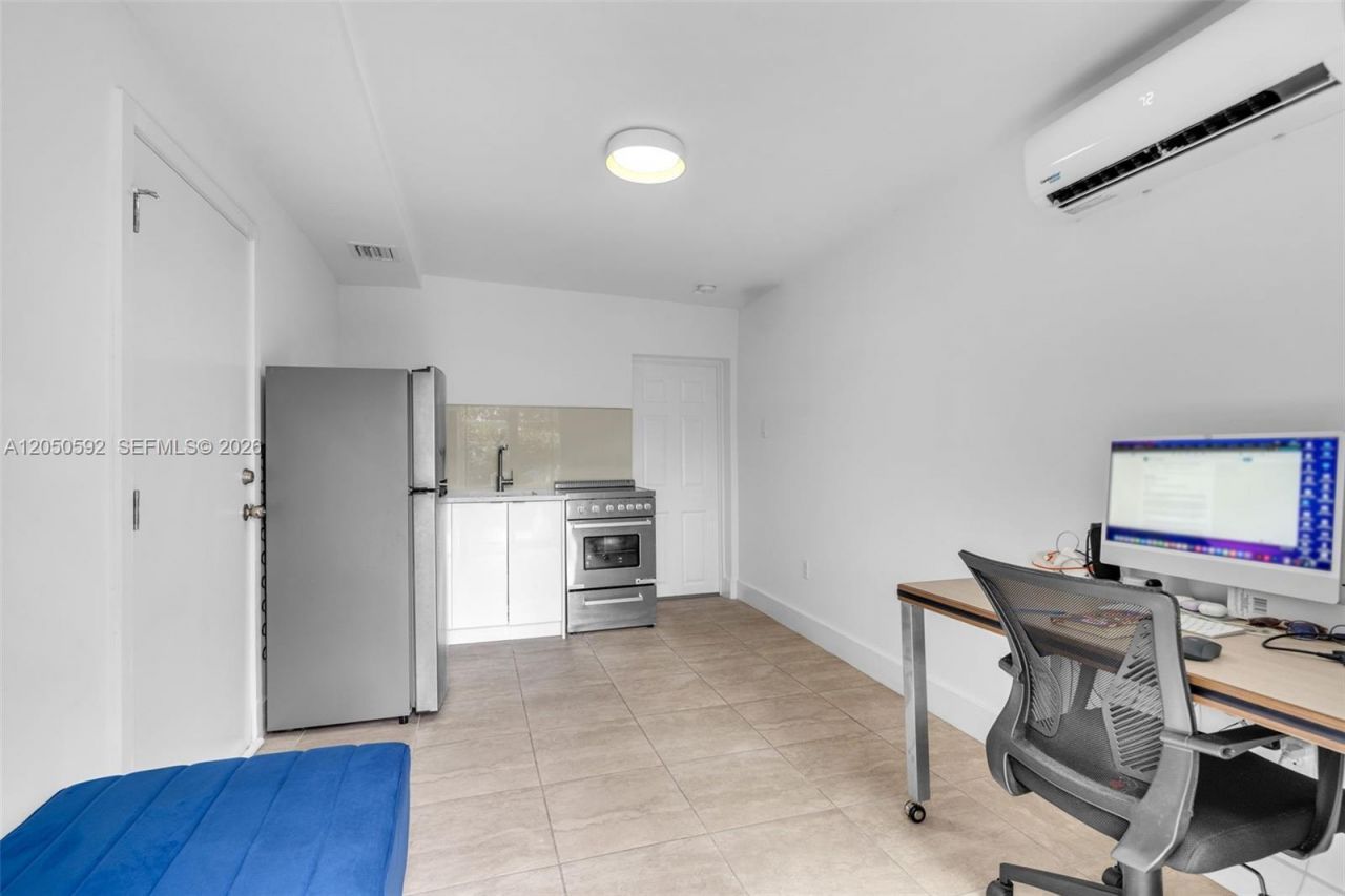 12685 NW Miami Ct, North Miami, FL 33168 Photo