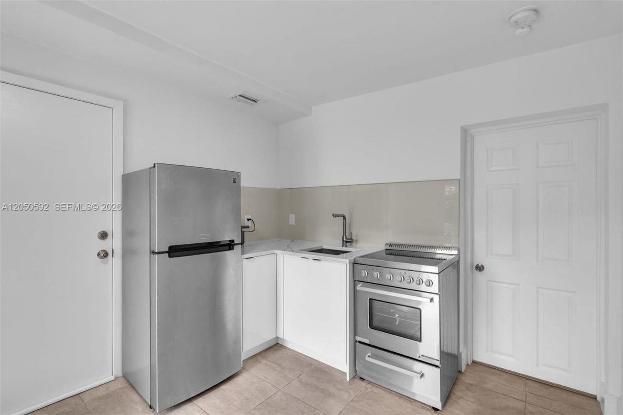 12685 NW Miami Ct, North Miami, FL 33168 Photo