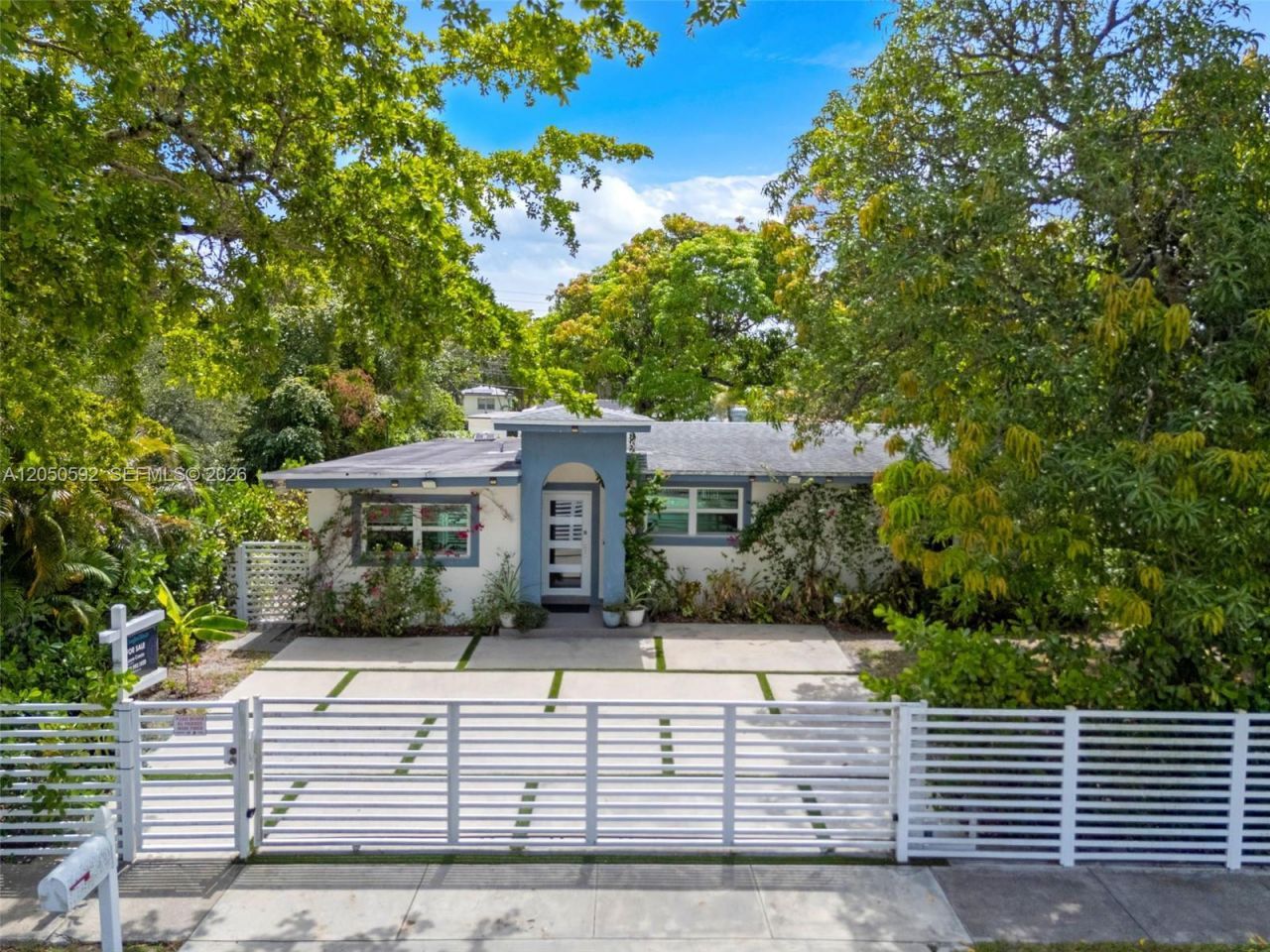 12685 NW Miami Ct, North Miami, FL 33168 Photo