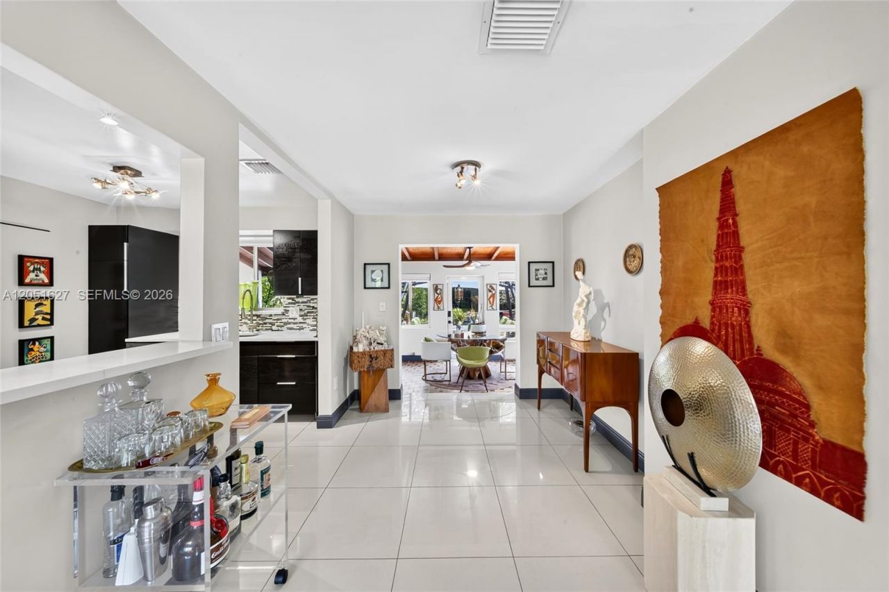 467 NE 129th St , North Miami, FL 33161 Photo