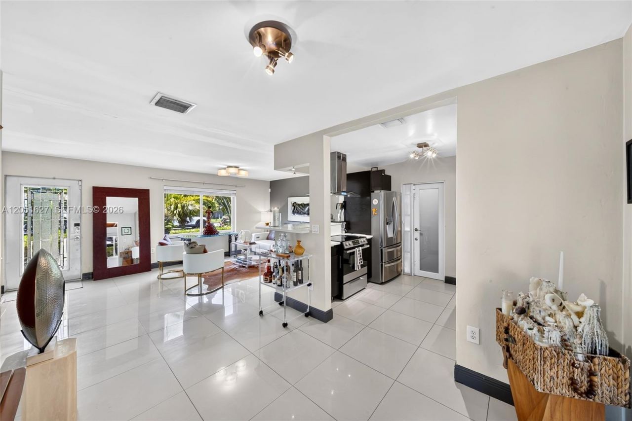 467 NE 129th St , North Miami, FL 33161 Photo