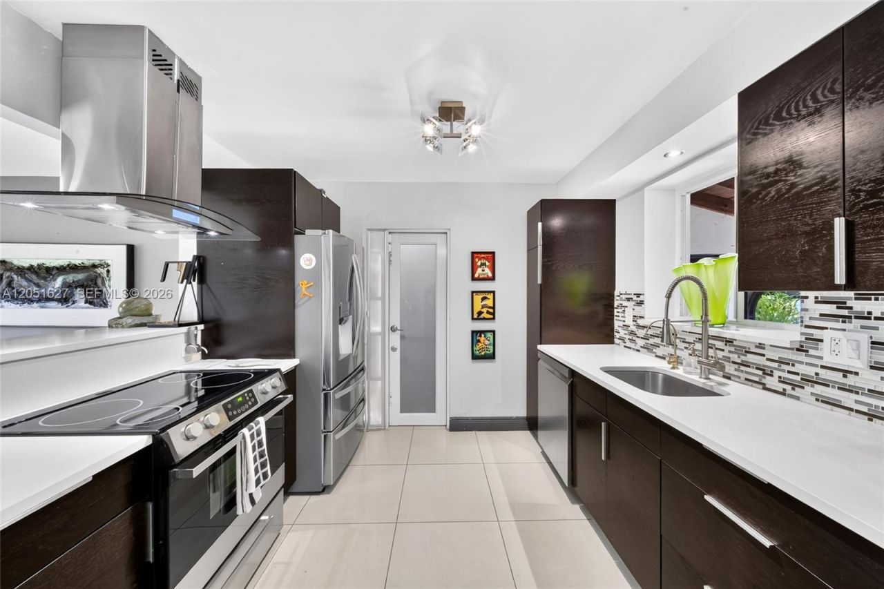 467 NE 129th St , North Miami, FL 33161 Photo