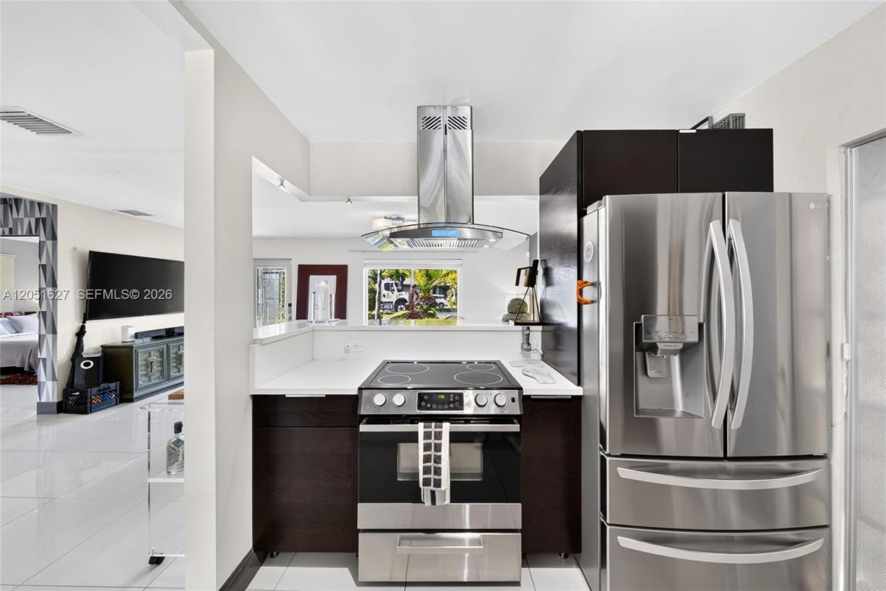 467 NE 129th St , North Miami, FL 33161 Photo