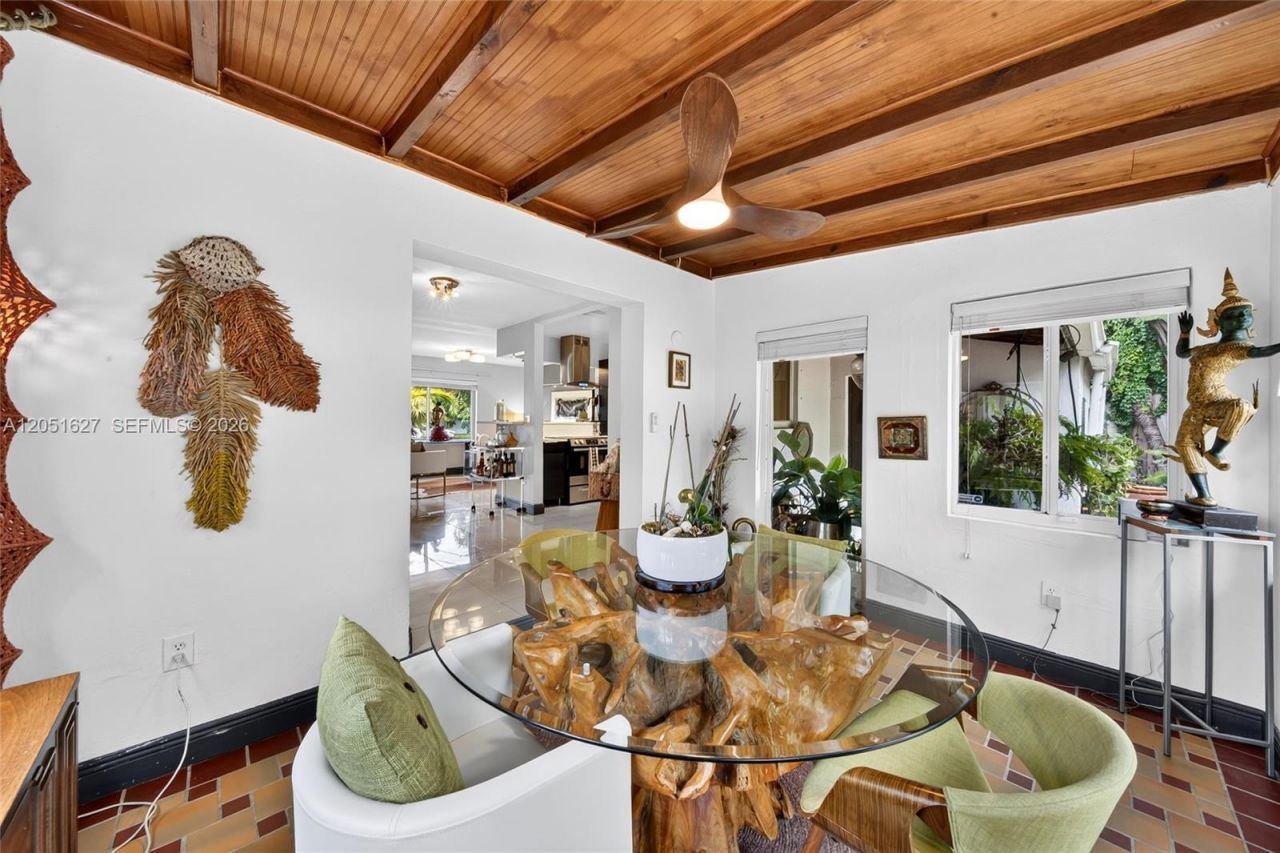 467 NE 129th St , North Miami, FL 33161 Photo