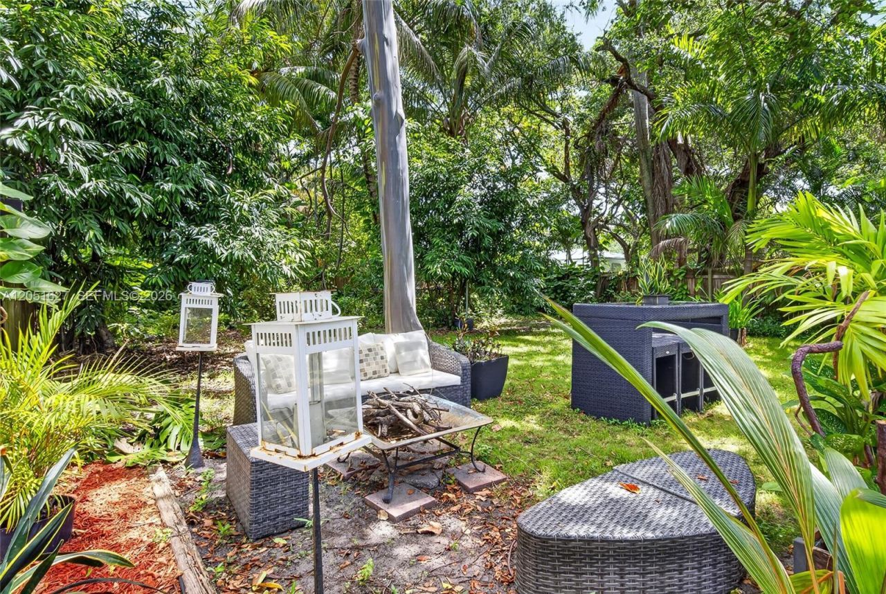 467 NE 129th St , North Miami, FL 33161 Photo