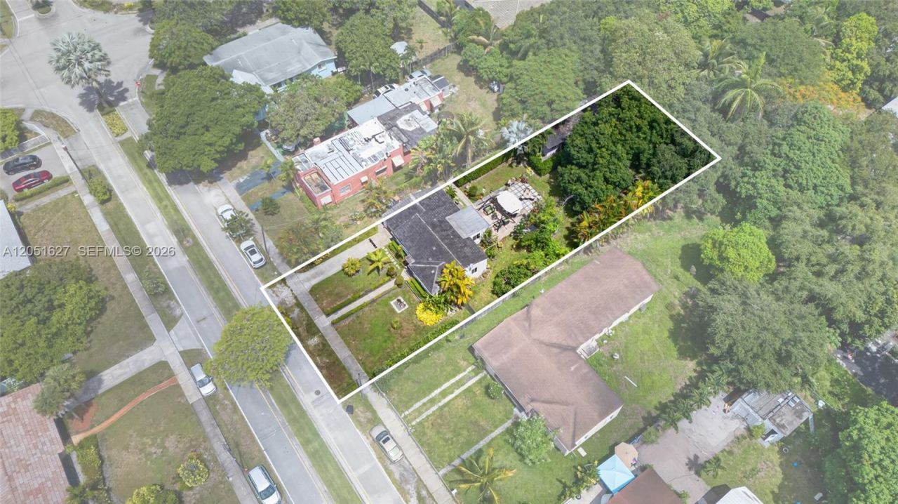 467 NE 129th St , North Miami, FL 33161 Photo