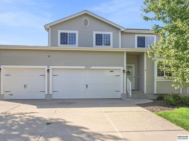18047 Sunridge Street, Omaha, NE 68136
